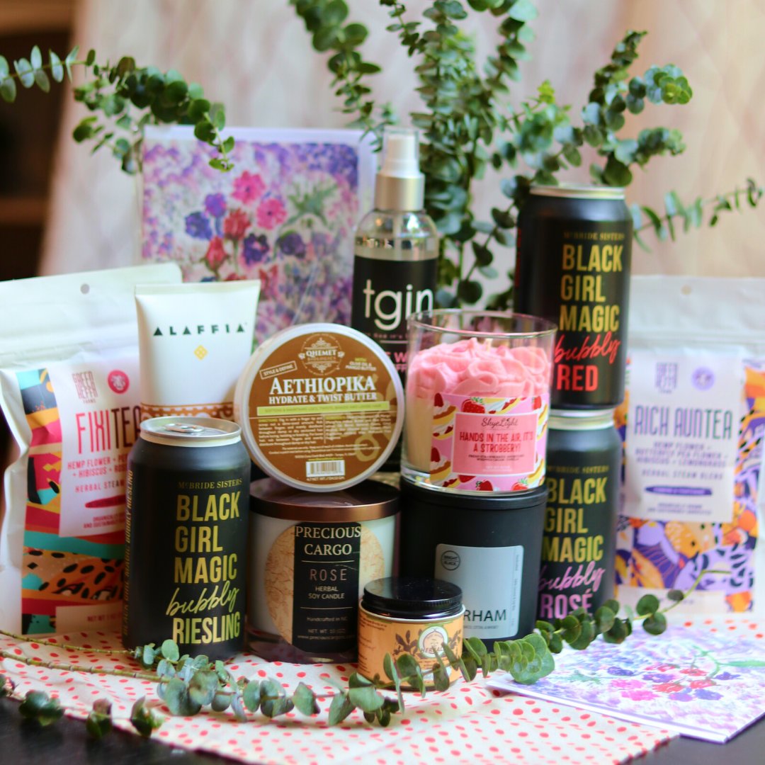 WeaverStreet's tweet photo. Need gift ideas? Show the Mother figure in your life that you appreciate them with hand-picked Game Changer gifts that support their wellness. Remind them that wellness is self-care and this Mother’s Day you want them to remember to indulge in self-care all year long!
#MothersDay https://t.co/cXoUl0RPHl