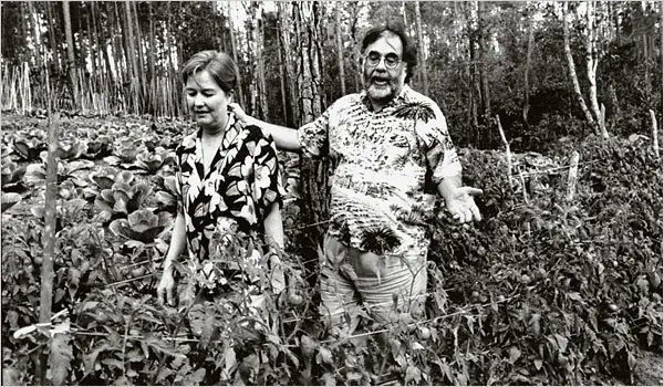 Happy 86th birthday to director, author and cinematographer Eleanor Coppola! 