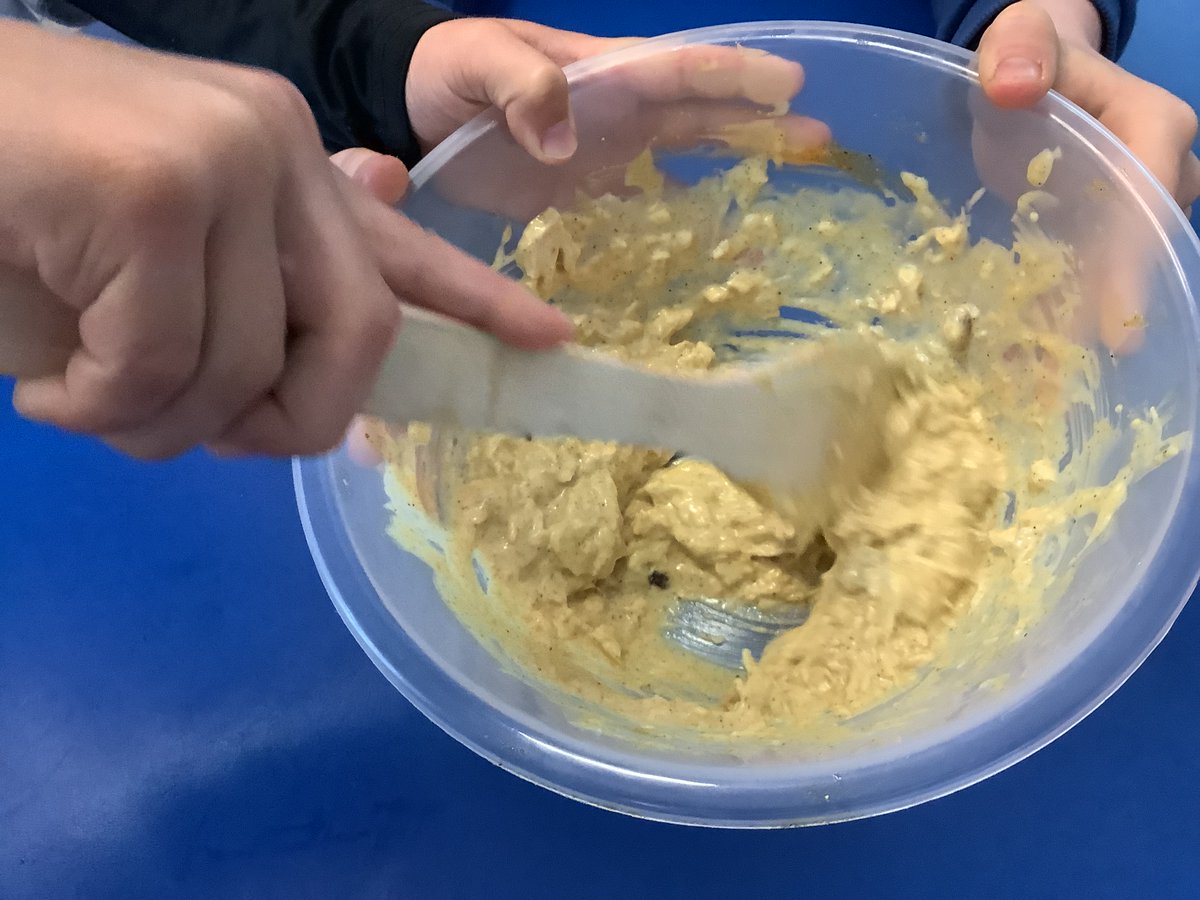 williamstown3_4's tweet photo. Food fit for ROYALTY. Year 4 making Coronation Chicken...yum!! https://t.co/napw2Sseuz