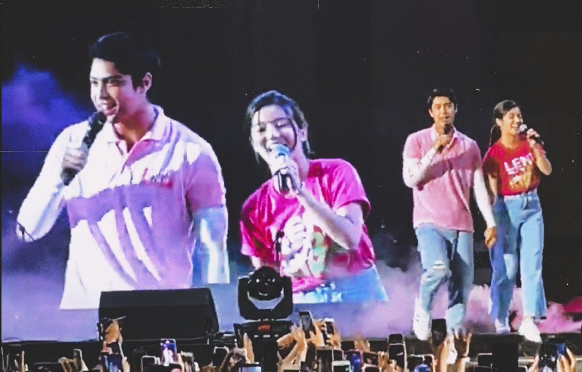 dailydoseofDB_'s tweet photo. i live for tita m, tito a, donny &amp; belle's relationship!!!!! 😭💗✨

@apangilinan @mommymaricel @donnypangilinan @bellemariano02

 DONBELLE IN CEBUYASS

#DonBelle 
#DonBelleForLeniKiko https://t.co/q6h4OQz6zj