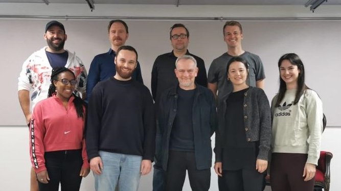 Cast announced for Bleak Expectations stage adaptation whatsonstage.com/newbury-theatr…