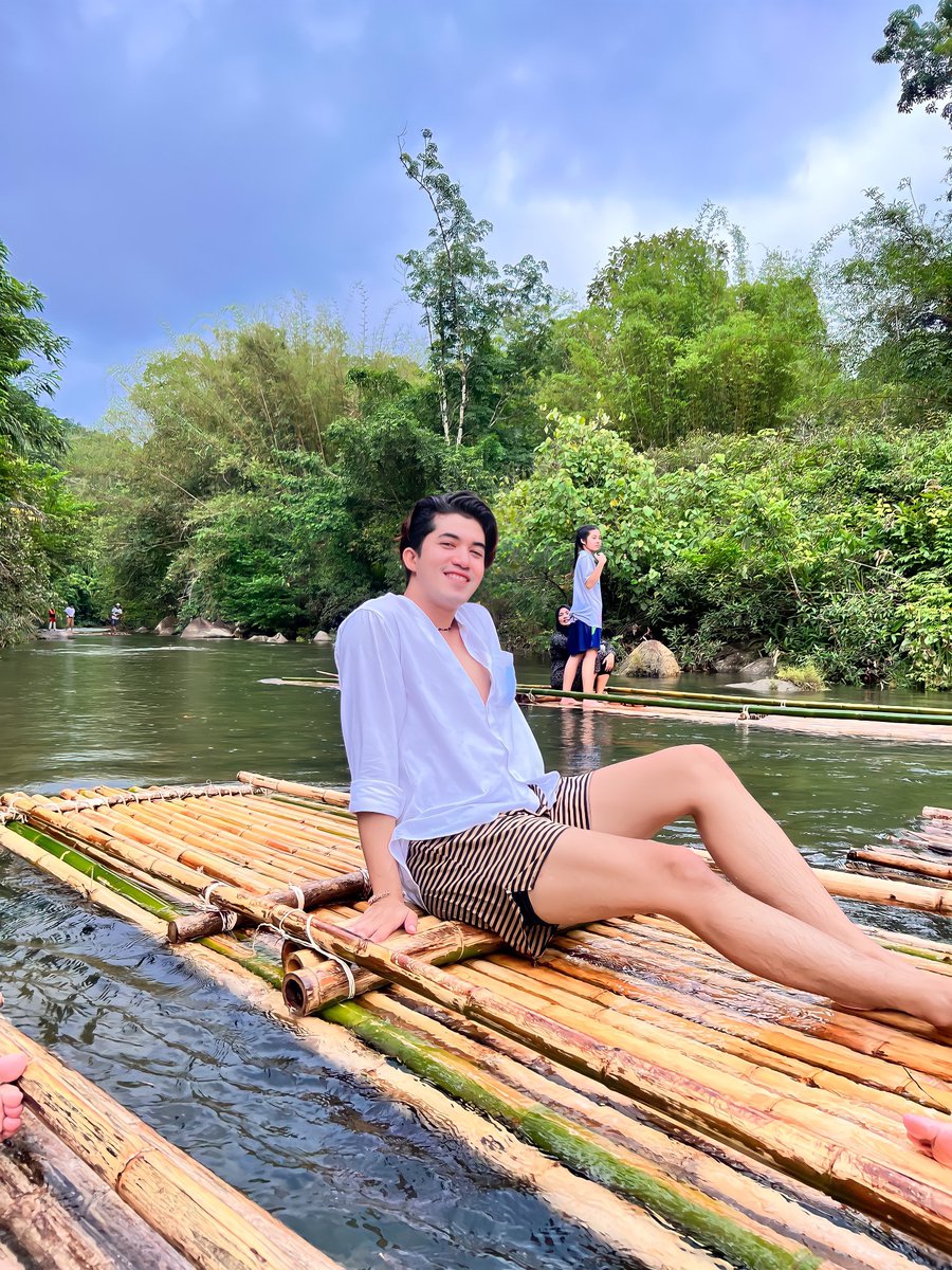 phirasin3's tweet photo. ถ้าเธอไม่ชอบความเหงา งั้นหันมาชอบเราก็ได้นะ 
#สงขลา  #หาดใหญ่ https://t.co/LRXngOMC6w
