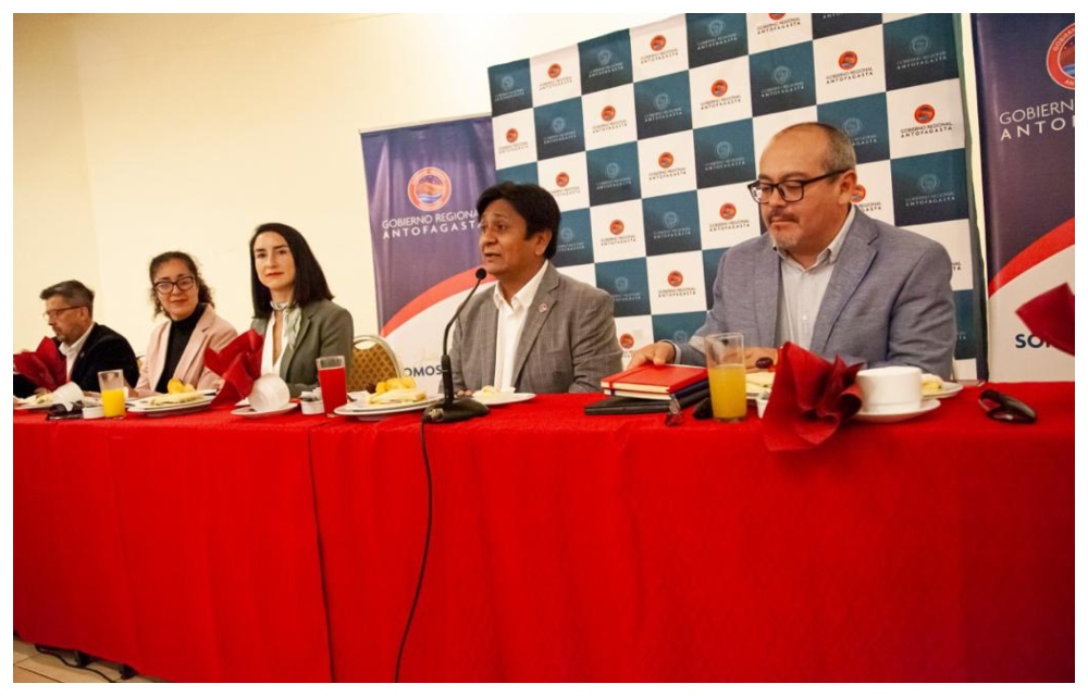 Gobierno Regional, <a href="/CICITEM_Chile/">Centro Científico Tecnológico Región Antofagasta</a> , empresas privadas y mundo público conforman Comisión Regional de Hidrógeno Verde de Antofagasta. #H2News
#noticias #hidrogenoverde
Leer h2news.cl/2022/05/04/gob…