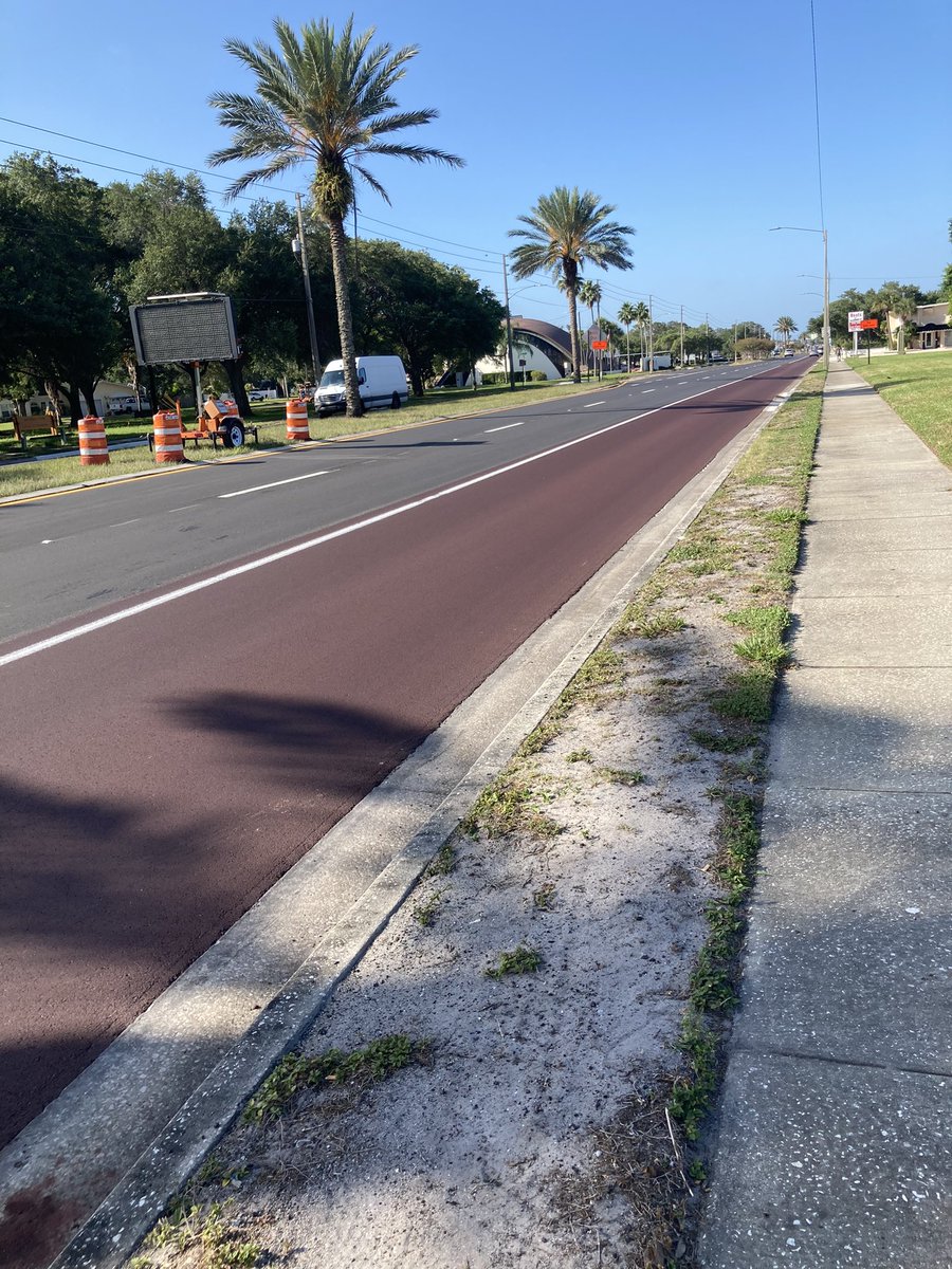 Stephanie_PSTA's tweet photo. Red Asphalt on S. Pasadena Avenue… the #SunRunner is coming! @RidePSTA https://t.co/ImDcHD1C9d