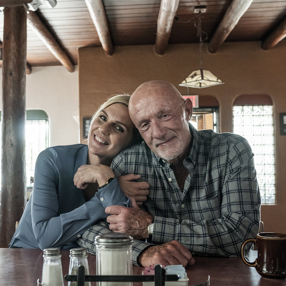 BetterCallSaul's tweet photo. Newfound besties. 

Catch up on the first four episodes of the final season of #BetterCallSaul now on @AMCPlus. https://t.co/4rVBhJ5ONn