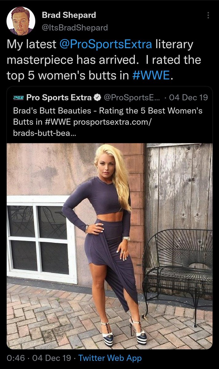 OutOfContextWWE's tweet photo. @ItsBradShepard You know all about respect don't you? https://t.co/uiehaWke9L
