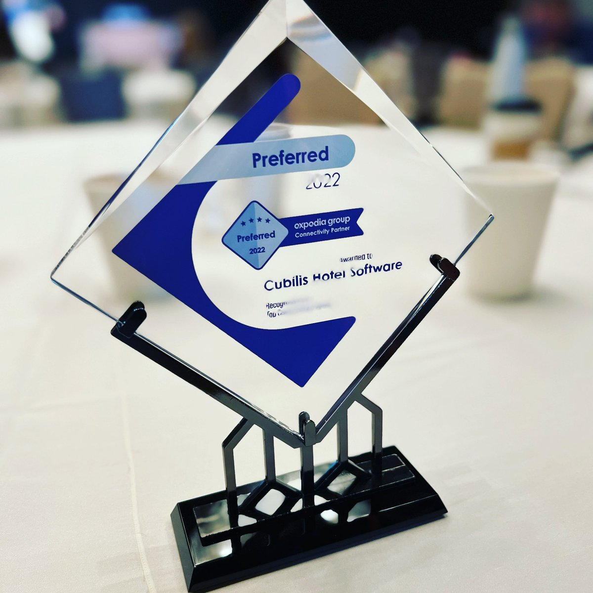 VincentGoemaere's tweet photo. Awarded by @expedia as a Top Connectivity Partner, a big thanks to the entire @stardekk team, let’s keep moving forward together 🙏👍👍 #cubilis #hotelsoftware #channelmanager https://t.co/eJzQY8F7Ir