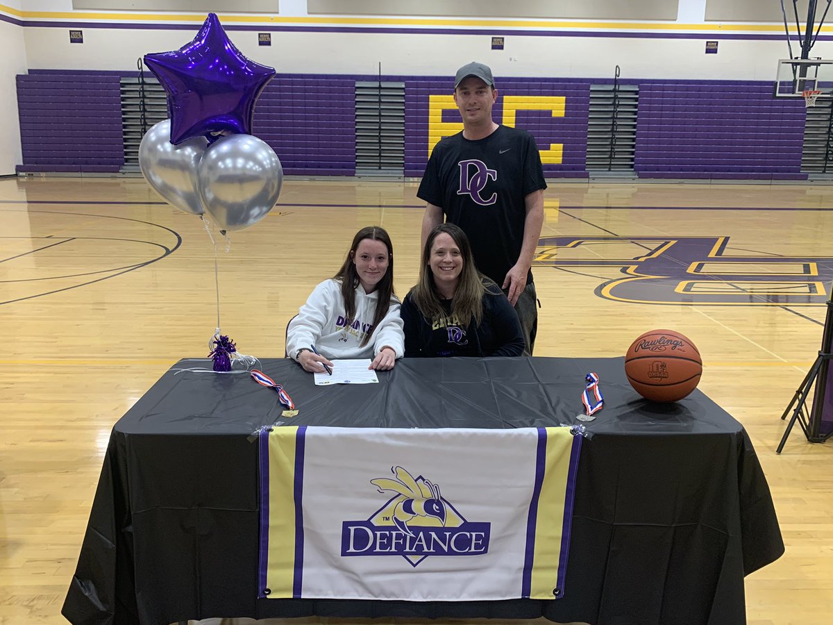 Congratulations to Kloey Webb on her commitment to continue her basketball career at Defiance College!