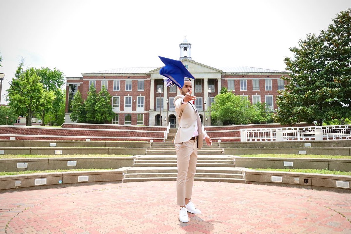 Mir_Foster's tweet photo. I know my momma proud of me 💙👨🏽‍🎓 https://t.co/aQnG80VZFv