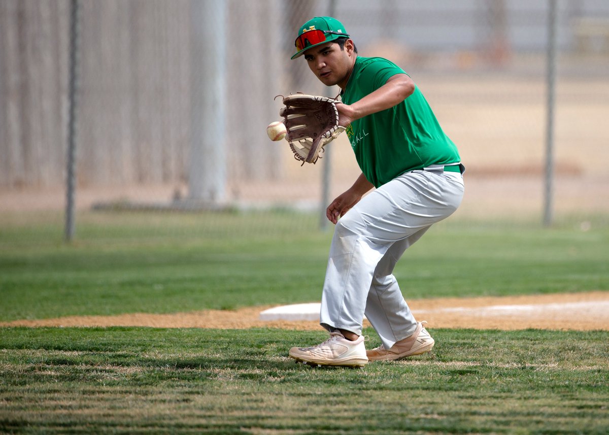 Stopped by New Deal's baseball practice yesterday. Here's my favorite moments: