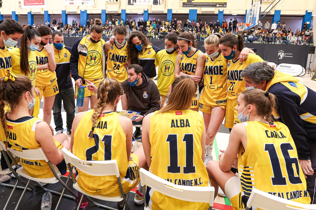 Nuestras juniors de Fick <a href="/realcanoe/">Real Canoe NC</a> no consiguen la victoria ante @FCBbasket_fem, aún así, para mí han hecho una excelente temporada. ¡Enhorabuena a todas!