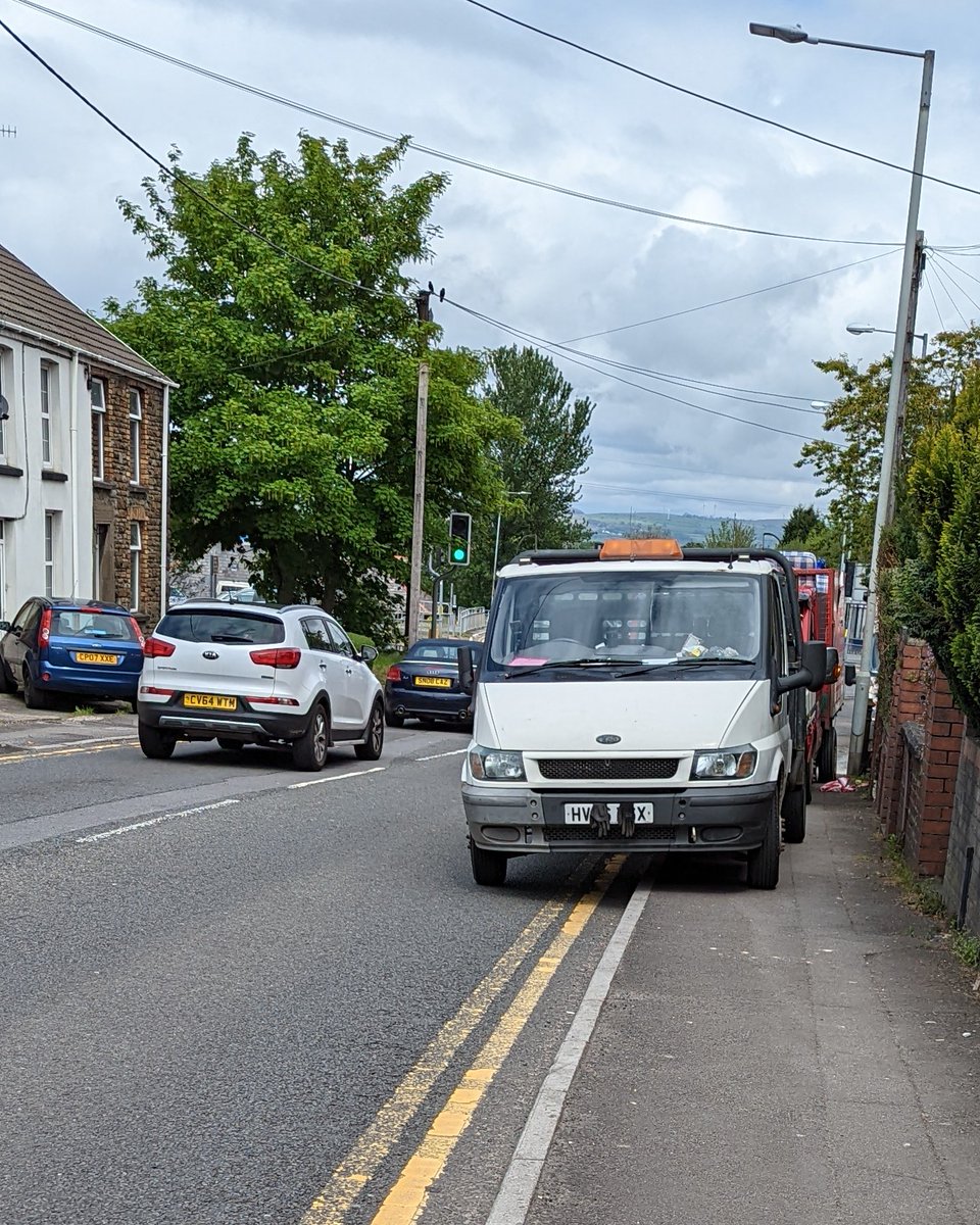 I will just have to walk my dog on the main road.  <a href="/YPLAC/">You Park Like a C***</a> a prize bell end here with another parked directly behind.