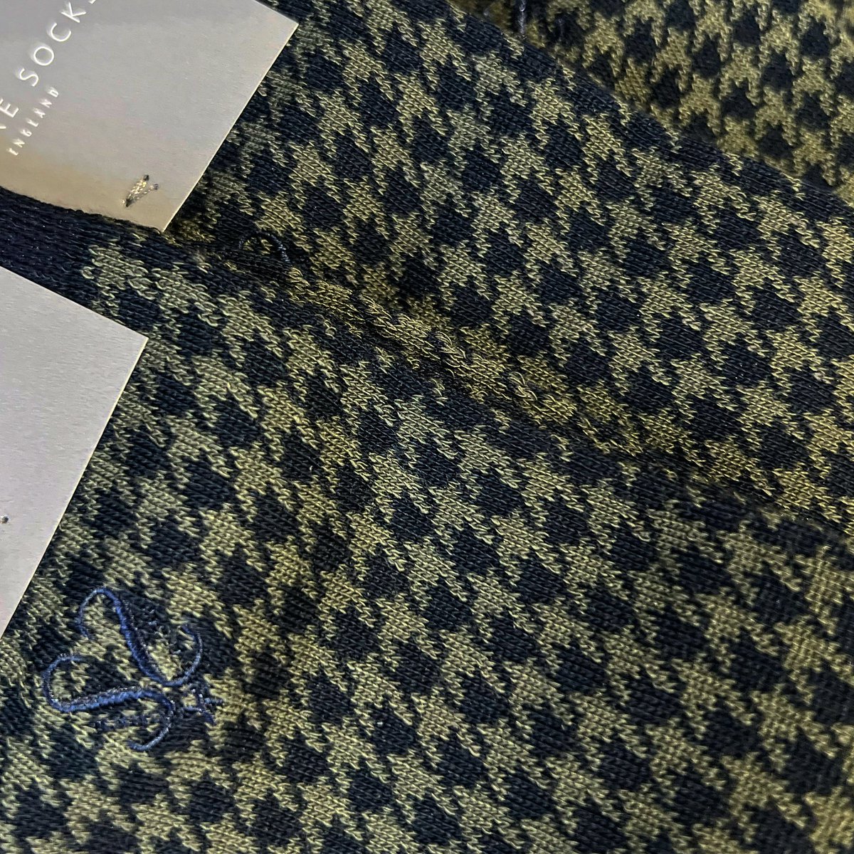 Sirluxe Socks tweet media