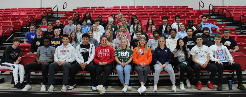 lcchstbirds's tweet photo. LCC Seniors celebrated College/Career Decision Day! #resiliency #leadserveexcel #classof2022 https://t.co/UiyTuQmIHr