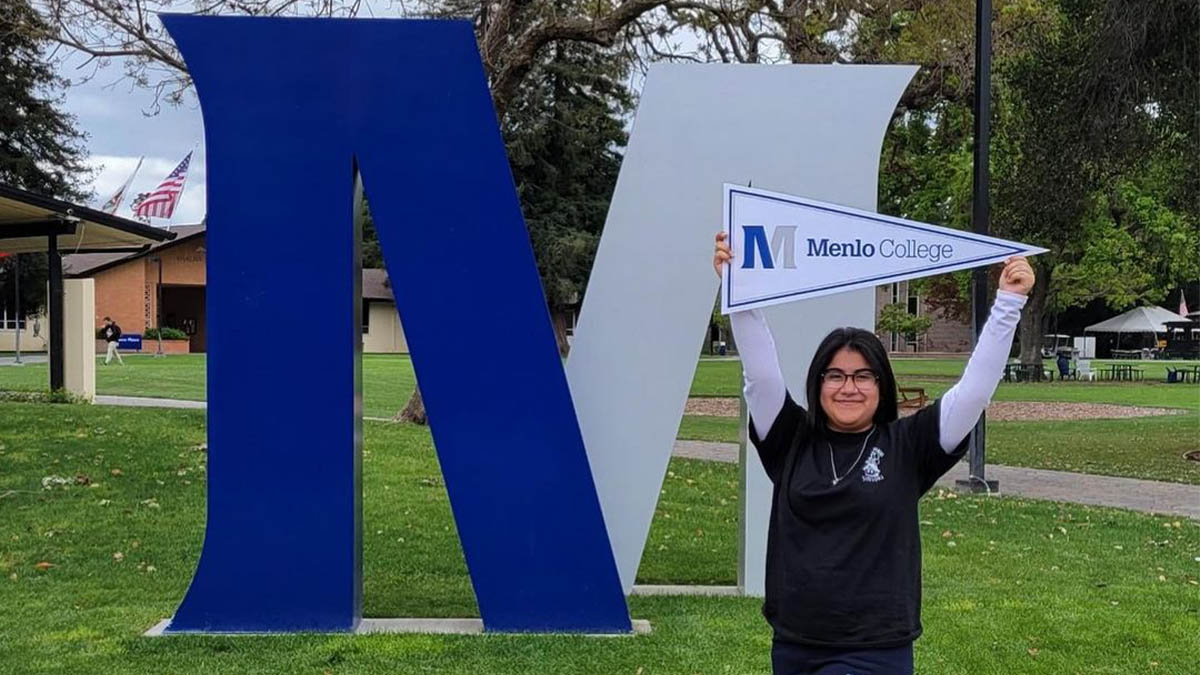 menlocollege's tweet photo. Stoaked to be Oaks! #MenloBound2022

So excited to introduce some of the new faces who are joining the Menlo family! Stay tuned for more to come, and we're looking forward to seeing all of the new Oaks on campus this fall! 

#MenloBound #MenloCollege #GoOaks https://t.co/dZiAhsShyr