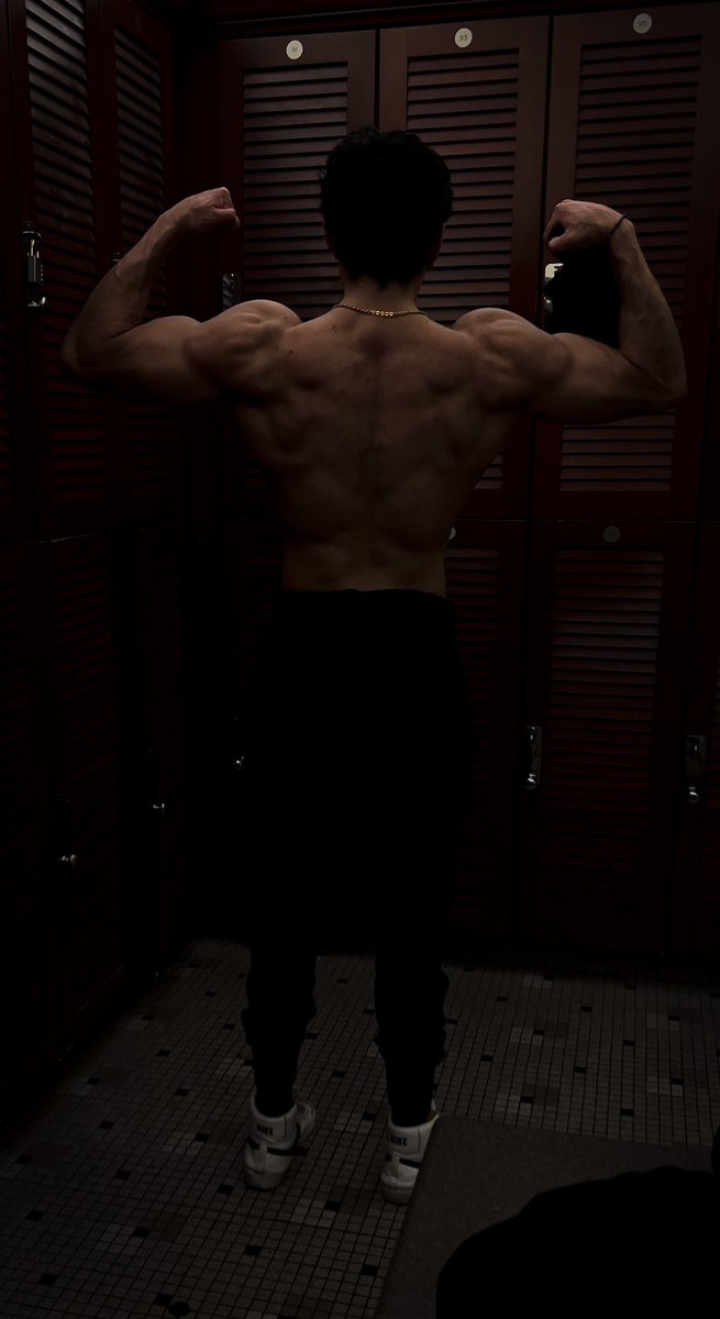 rawlykesushi's tweet photo. Demon back🦇 https://t.co/n5VGcdgLA9