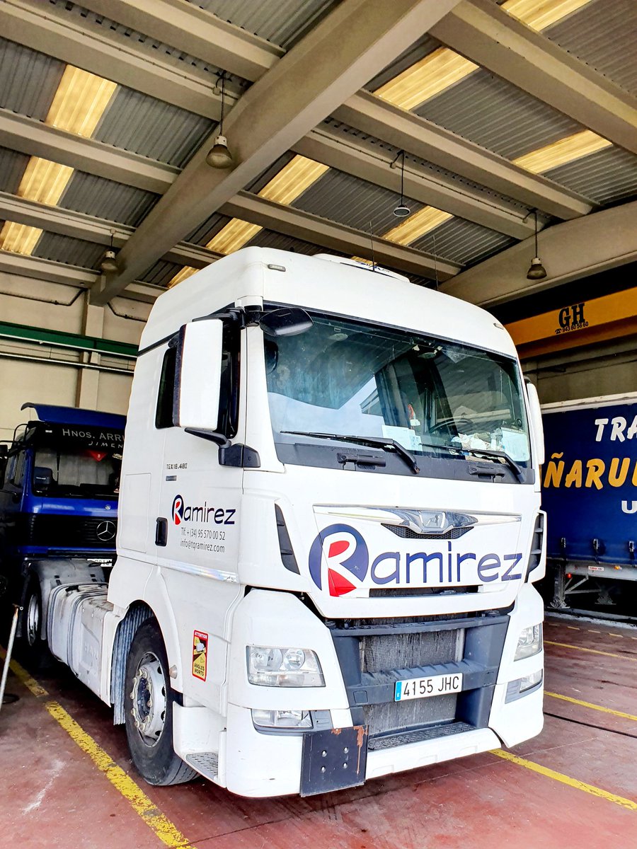 trucksttesmundo's tweet photo. Seguimos #reparando #camiones #semirremolques #LCV #tacografos #ramonruiztalleres65 #Passion #trucks❤️ #tallerAlltrucks #talleralltrucksfleet #NII #AP2 #SalidaAlfajarin #AreaServicioRausan #alfajarin #Zaragoza https://t.co/looKOrrry6