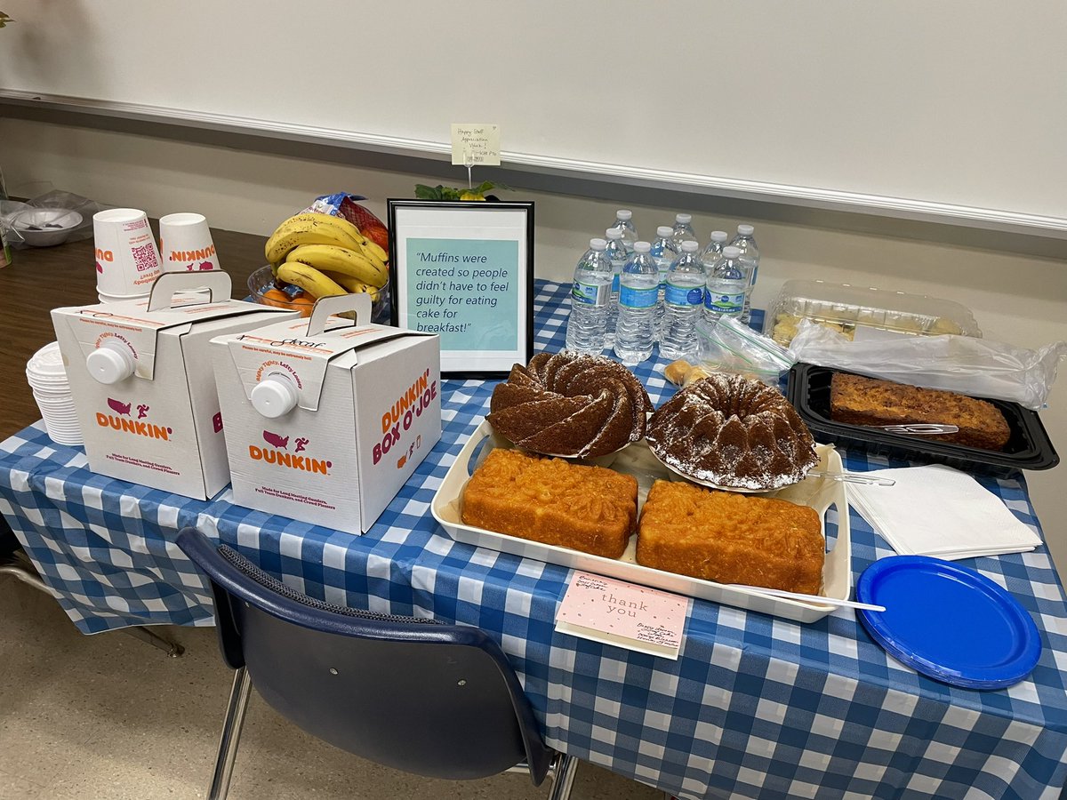 KenstonKHSPTO's tweet photo. Keep calm and eat a muffin #appreciateyou https://t.co/3Eqm0H2t16