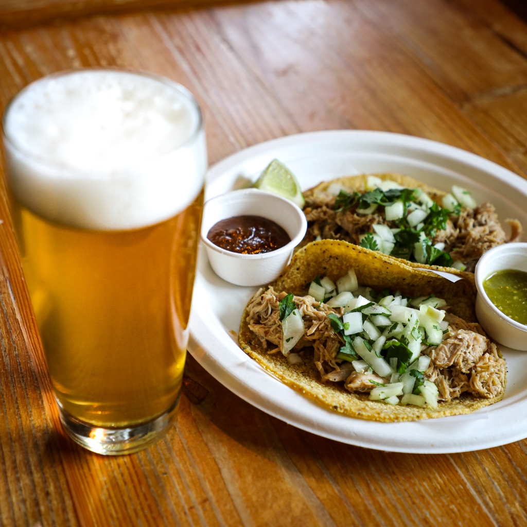 It's T A C O  🌮 T I M E 
The Chingón Taco Truck pals have returned to Courtyard A for another summer. They're open 12-7 (or sell out) Wednesday-Friday. Just in time for Cinco de Mayo. Get your fixins and pair it with a Bright pint. 

@chingon_tacotruck