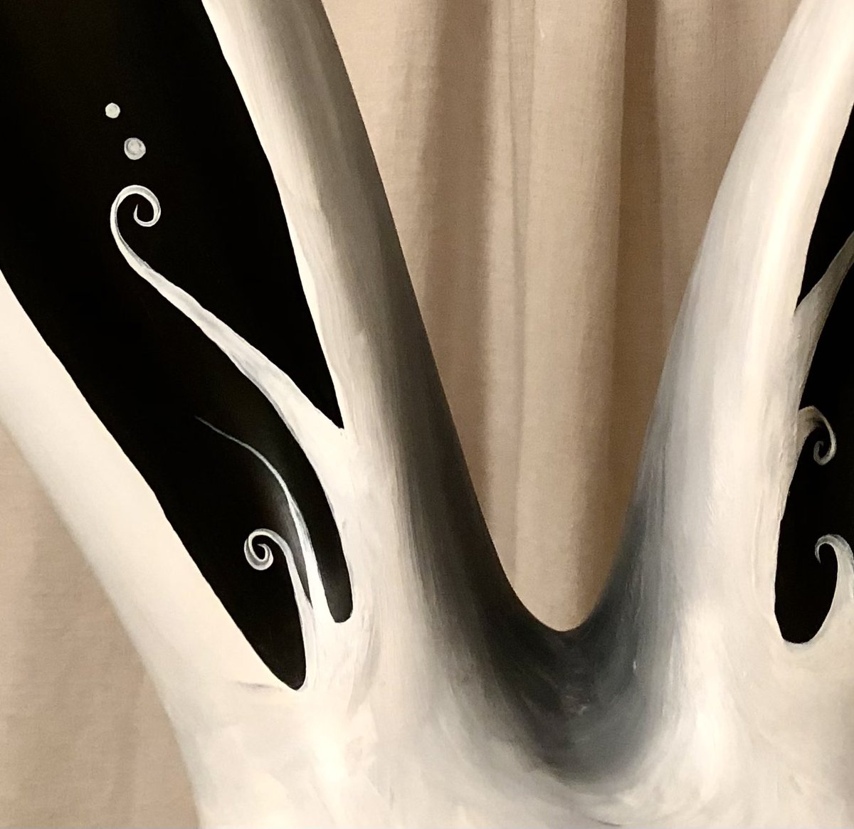 Time for some sneak peeks from my latest sculpture for <a href="/HaresHampshire/">Hares of Hampshire</a> . Sponsored by <a href="/becgUK/">Cavendish Consulting</a> with proceeds going to @Themurrayparish advancing emergency paediatric medicine. Trail goes live June 16th! #haresofhampshire <a href="/wildinart/">Wild in Art</a>