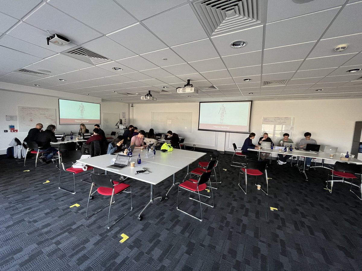 Ongoing hacking at the #CONNECThon with super scanners, pocket MRI, self-made AI and some diffused relax 🧠🔬🧪🥼🥽 <a href="/MarcoPalombo3/">MarcoPalombo</a> @Dee_Kay_Jay <a href="/CUBRICcardiff/">CUBRIC</a>