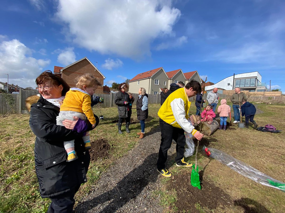 It now officially says Warden #CommunityGarden on the <a href="/Digimap4Schools/">Digimap for Schools</a> map! So thrilling to see that after all the hard work &amp; enormous support from <a href="/SwaleCouncil/">SwaleBoroughCouncil</a> &amp; councillors of different persuasions &amp; local charities too. #collaboration <a href="/SwaleCouncil/">SwaleBoroughCouncil</a> <a href="/VoteMikeBaldock/">Mike Baldock</a> 1/2