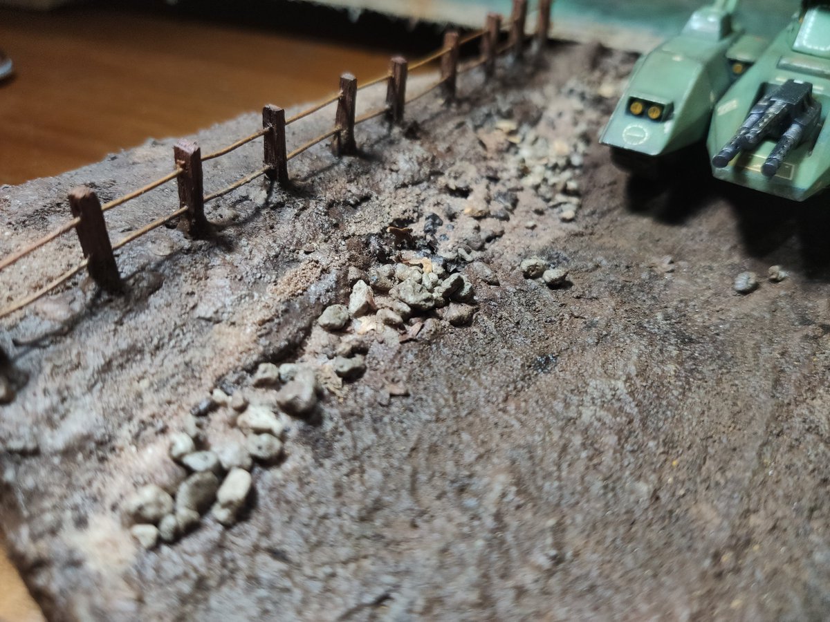 HobbyLifeStudio's tweet photo. Classic 1/144 Magella Attack
It's almost done!! Now add the electric pole. Sprinkle sand/stone/leaf, Weathering with powders pigment.
#WIP #Gunpla #ガンプラ #Plamo #プラモ #機動戦士ガンダム #MobileSuitGundam #MagellaAttack #Diorama #ジオラマ https://t.co/H2hjczT6Pm https://t.co/CQ4P7vHe6e