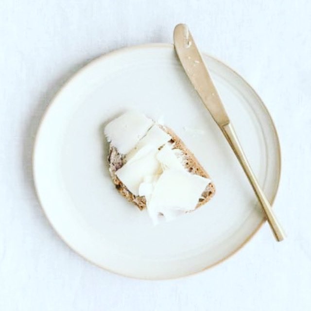 DoriaYoga's tweet photo. Wholemeal bread, salty butter and a little olive oil. Sometimes the simple things are the best ๐.
*
Listen to your body.
*
#simpleisgoodโค๏ธ #simplefood #craving
https://t.co/FCPo4fLrG6 https://t.co/xixJaNJVJy