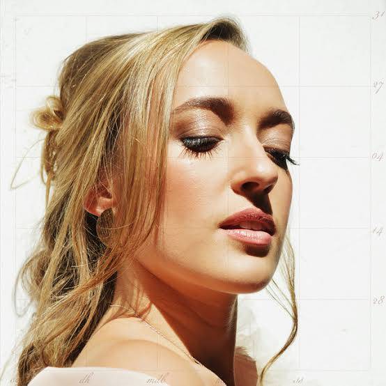 Highly Recommended: “SQ 1” by Bristol born singer-songwriter / fashion designer, <a href="/IAMmollyGreen/">Molly Green</a>.

Link: freshnunsigned.wordpress.com

#FnU #PressPlay▶ #FreshnUnsigned  #WednesdayMusic #MusicBlog #HighlyRecommended #NeoSoul #RnB #Jazz #Soul #Pop