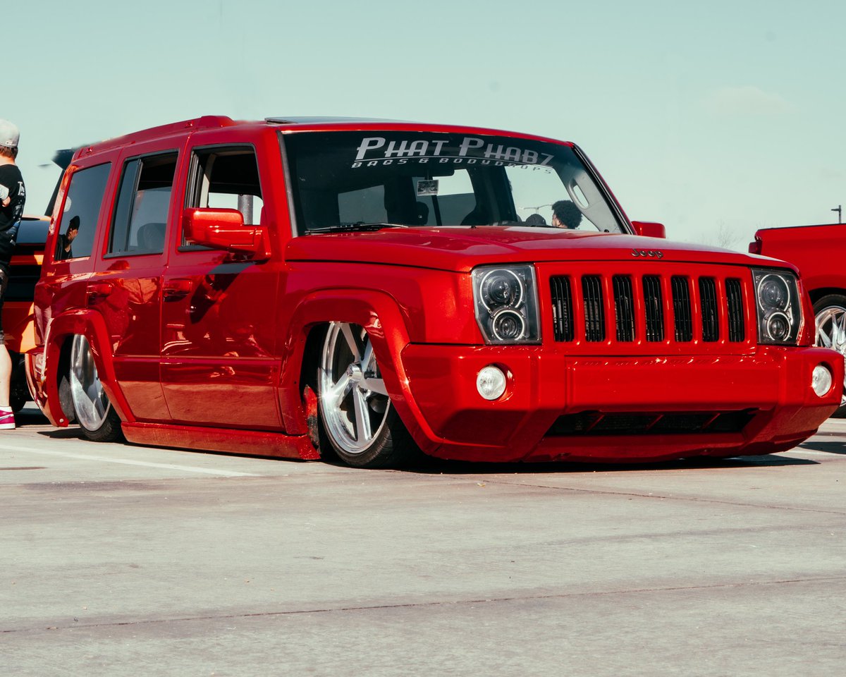 ReubenSimon1998's tweet photo. Lowered Commander!
.
.
.
#loweredlifestyle #slammed #lowlifestyle #stance #jeep #commander https://t.co/Ep73rlm8fV