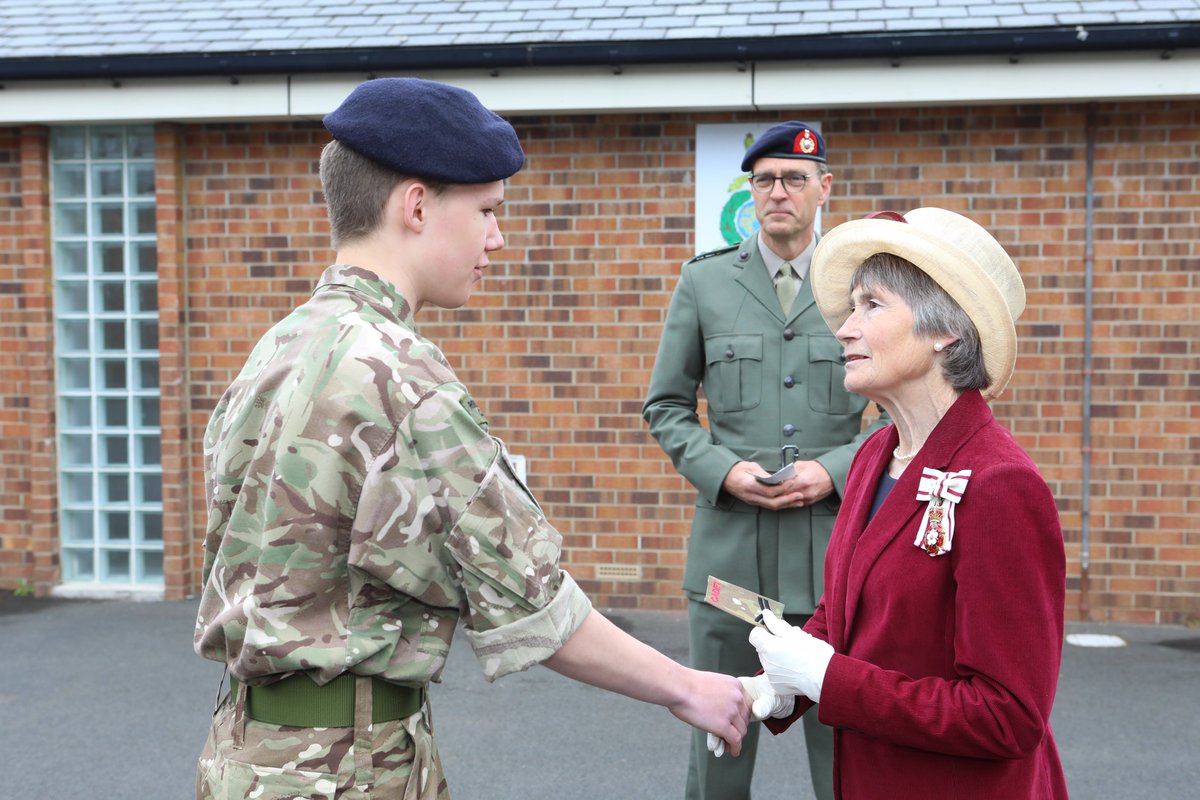DameAllans's tweet photo. Congratulations to cadets Oscar, Sophie, Sam and Toby who were presented with promotional stripes by the Lord-Lieutenant of Tyne and Wear, Mrs Susan Winfield, CVO, OBE. 
They have shown leadership and the Commando Spirit we prize so highly in RM Cadets #proud @TWlieutenancy https://t.co/h5P8BTP6Ze