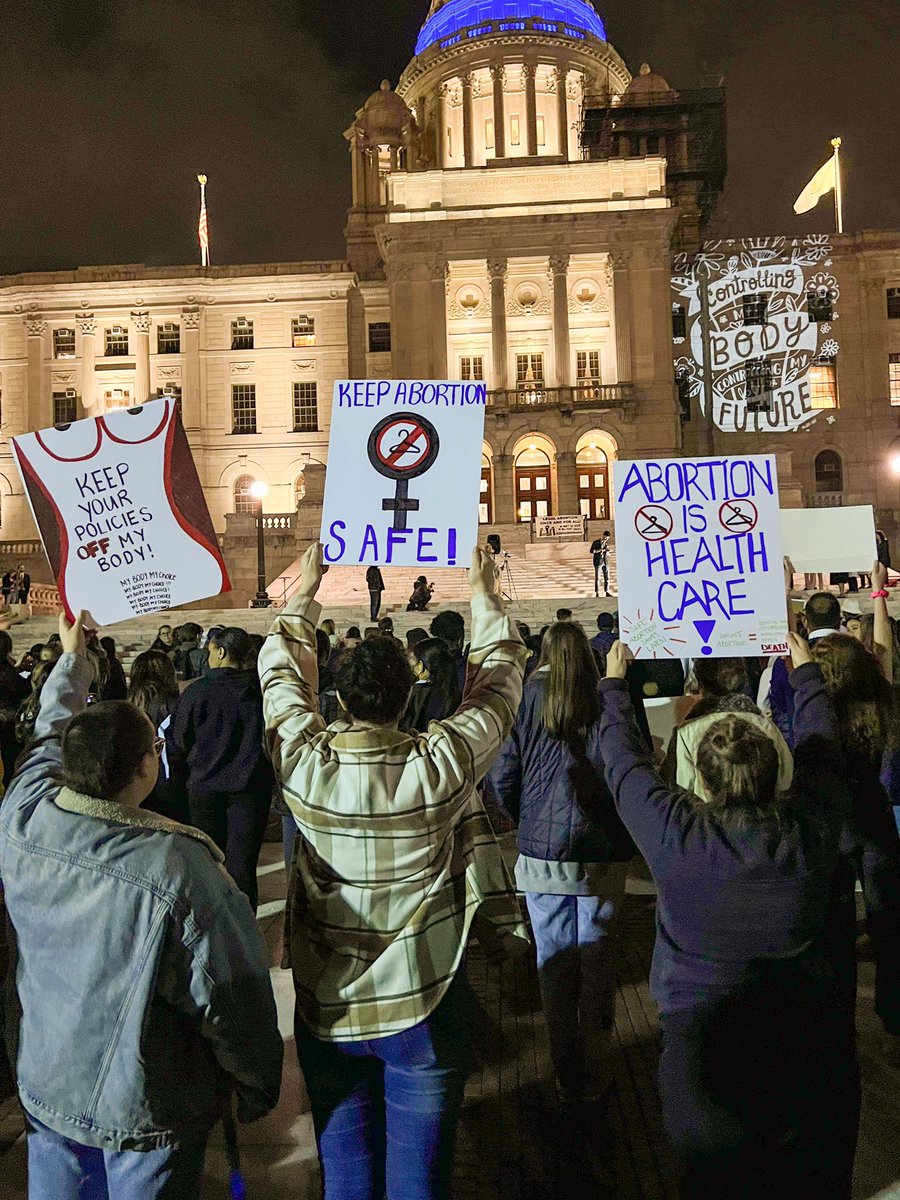 mrsshitman's tweet photo. Abortion is a matter of life and death. 
Anti-abortion legislation doesn’t stop abortion. 21 million women annually obtain unsafe, illegal abortions and complications from these procedures account for 13% of maternal deaths, nearly 50,000 annually.
#roevwade #AbortionIsHealthcare https://t.co/ca9puIbIXW