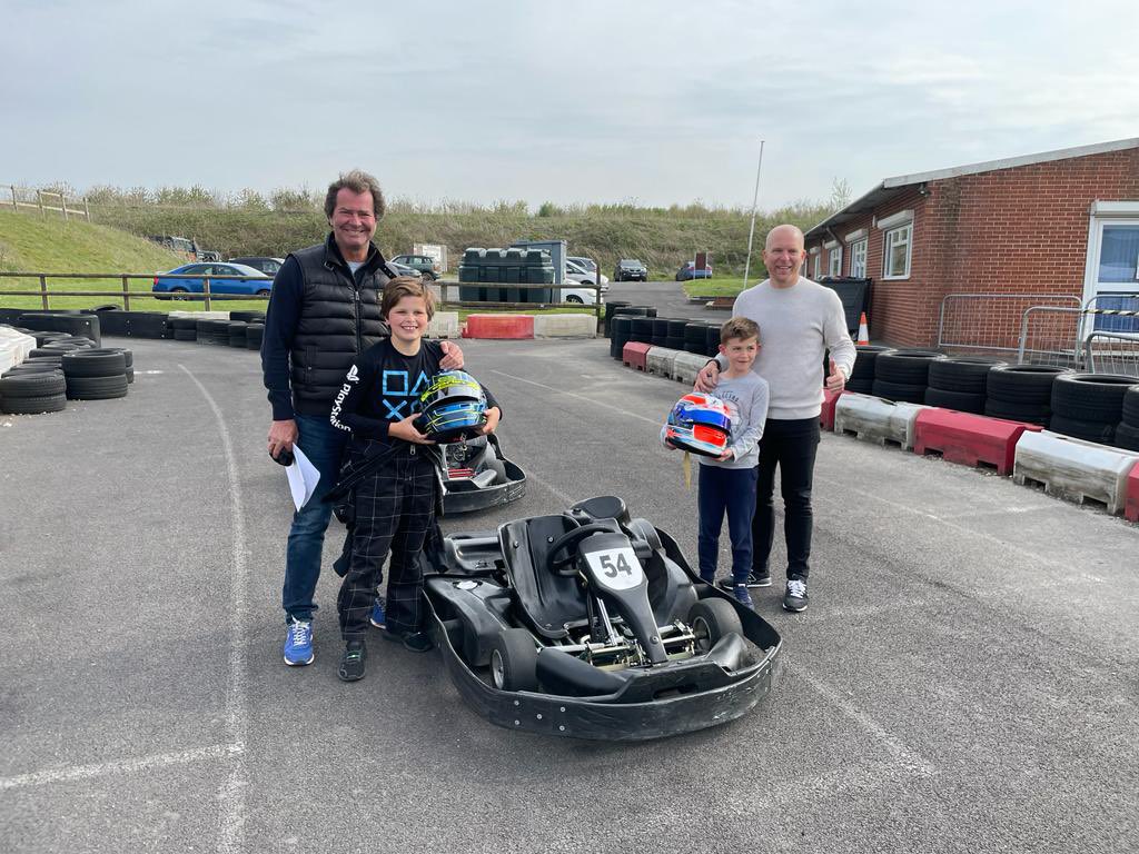 Thruxton Circuit tweet media