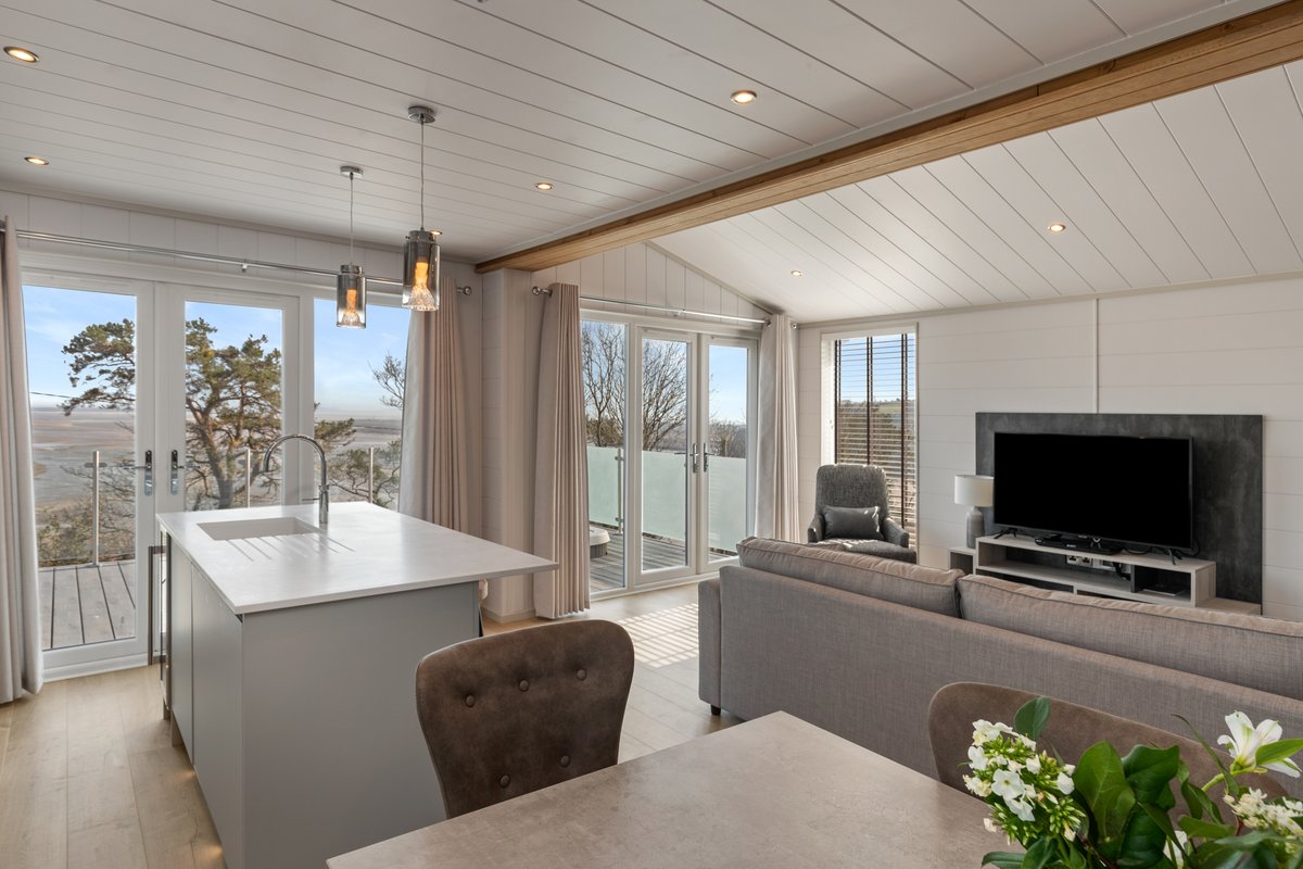 Luxury Lodges tweet media