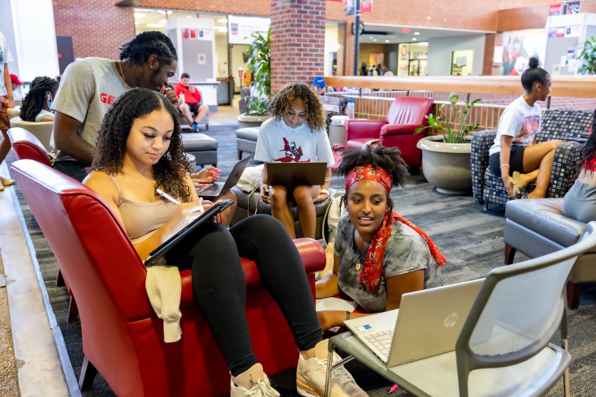 universityofga's tweet photo. Happy Reading Day, Bulldogs! https://t.co/P7WbD0ziR9