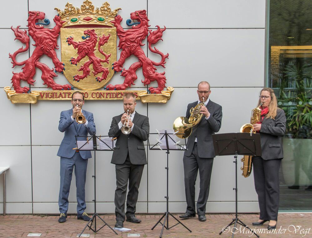 Dit jaar mogen we weer onze bijdrage leveren aan meerdere mooie herdenkingsbijeenkomsten, in het land en in ons eigen Wateringen. 

Herdenk met ons mee.

<a href="/OCWateringen/">Oranje Comite Wateri</a> 
<a href="/Comite4en5mei/">Nationaal Comité 4 en 5 mei</a>