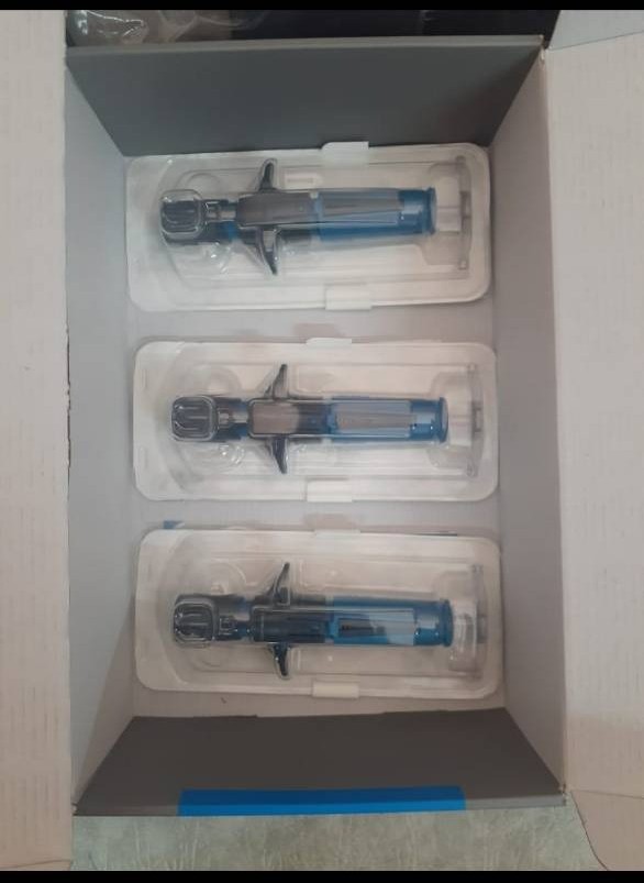 Wie weet waar je bot injectie naalden, pneumotorax naalden, celox gaas en tourniquetten kunt vinden? De voorraad in het militair ziekenhuis in Charkov is bijna op, als je ze hebt gaan ze linea recta naar de bestemming!