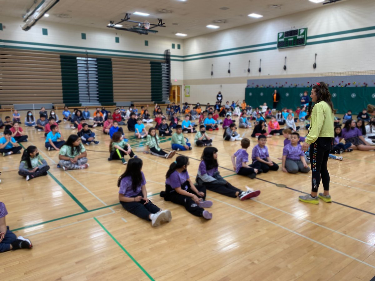 Fun morning with @HyVeeKidsFit 🏋️‍♀️