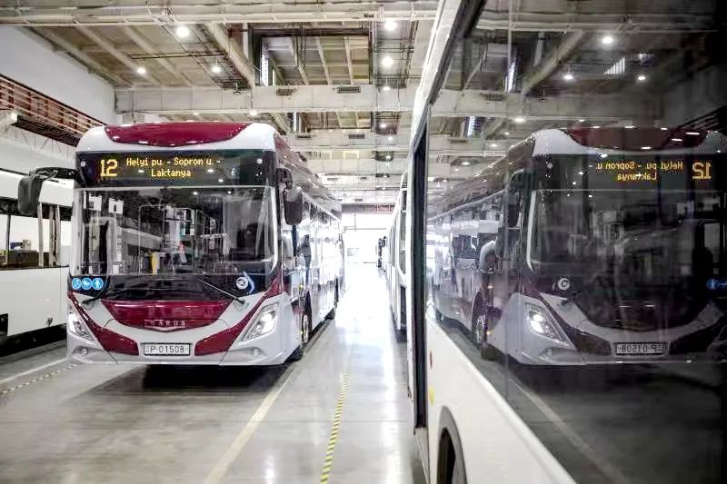 Ikarus delivered a couple of 120e electric buses in Hungary (jointly  developed with CRRC) - Sustainable Bus