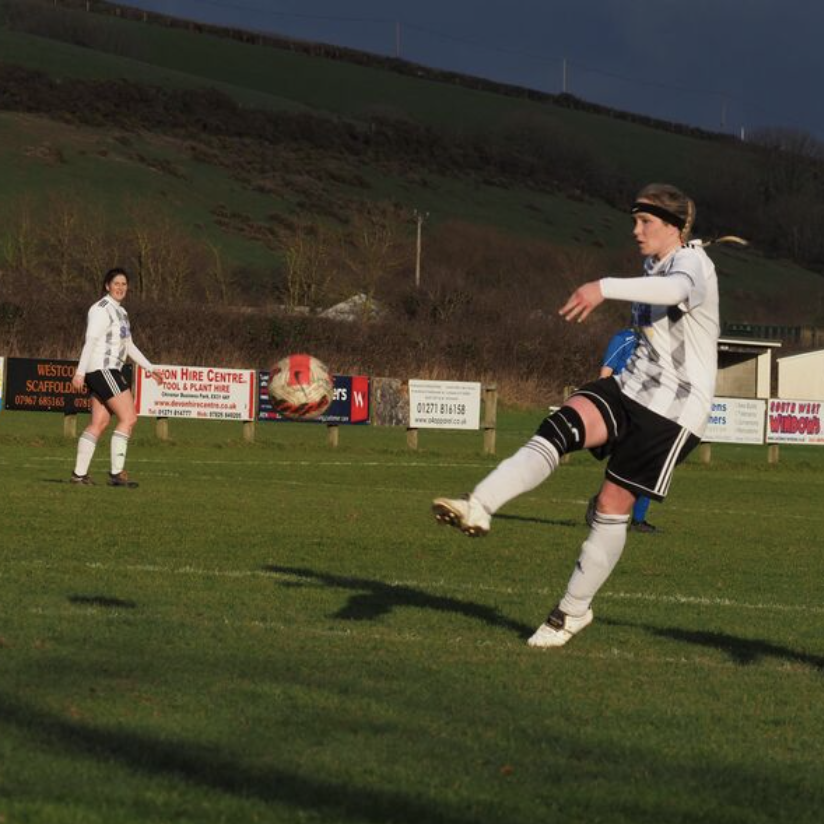 EnglandFootball's tweet photo. Introducing… 

Fremington Women FC x @call_me_mandi

Celebrating the strength and resilience of women and girls’ football, Amanda’s grassroots photography exhibition celebrates female football 🙌

#TakeYourChance
