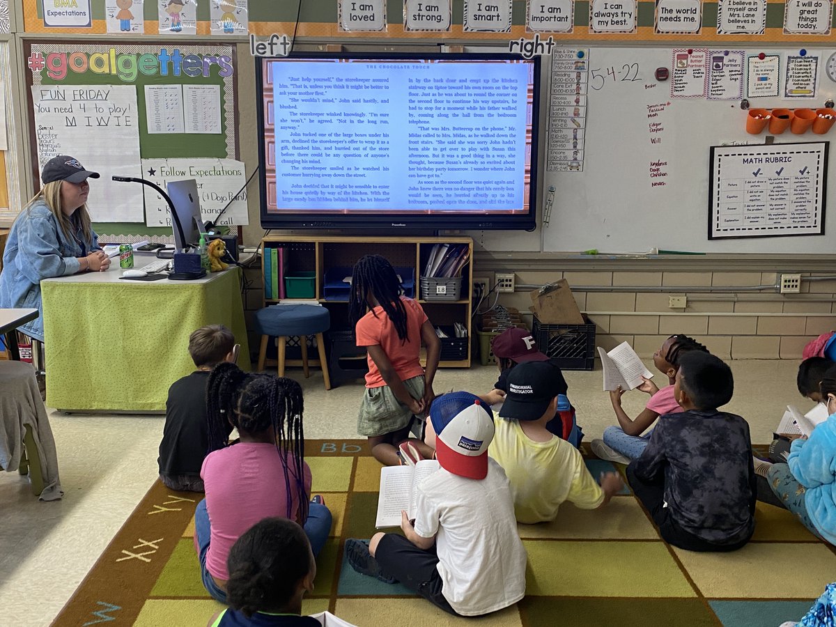 BeaumontMagnet's tweet photo. We're on to Chapter 2 of The Chocolate Touch as we celebrate One Book @ReadCityUSA! Today we're reading in our hats and finding out what happens with the special coin John found! #OneBookReadCity @knoxschools @BMAWindyC @GlennJacobsTN https://t.co/sIbQnGYnCG
