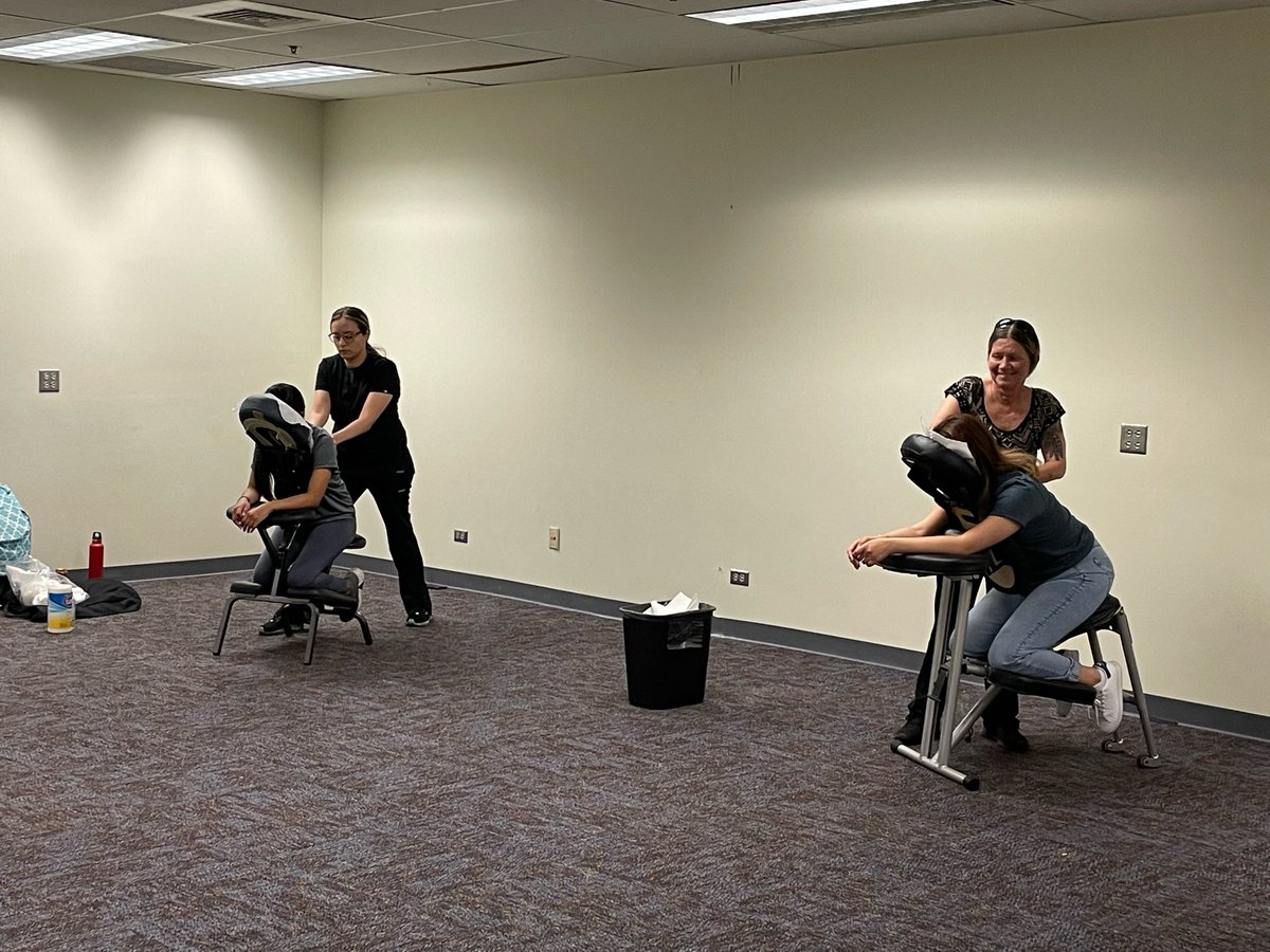 utsa_kceidssc's tweet photo. Unwind with the KCEID Student Success Center TODAY from 9am-1pm in the Engineering Building 2nd floor 😃 We have breakfast tacos, Mario Kart, massages and pizza for you! May the fourth be with you 🌠 #UTSA #UTSAengineering https://t.co/BphyimxoW7