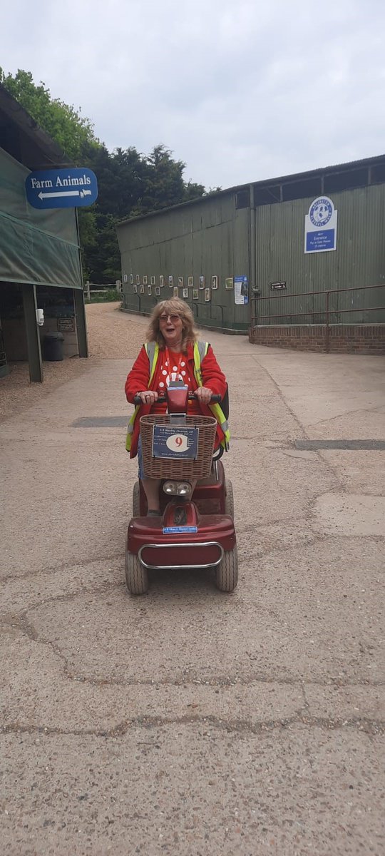 Demelza_Vicky's tweet photo. Our lovely volunteer Sandra has been having a wonderful time this week at the #ArlingtonBluebellWalk, representing @DemelzaHospice! #ThankYou to everyone who came along and supported - and to all the volunteers who helped over the two days. We hope you enjoyed the bluebells 💙 https://t.co/yTmUTRngDy