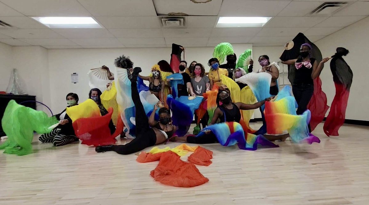 NerdlesqueFest's tweet photo. HUGE shoutout to our amazing Hitchhikers for joining the Guide to Nerdlesque and Silk Fans workshops last night with @makirollOFC and @themartikashow !! 🤩✨ We hope you had just as much as fun as we did! 🔥

We’ve got more Nerdvana coming at you all week! https://t.co/lD9bSL8LrY https://t.co/LbhRdouSe4