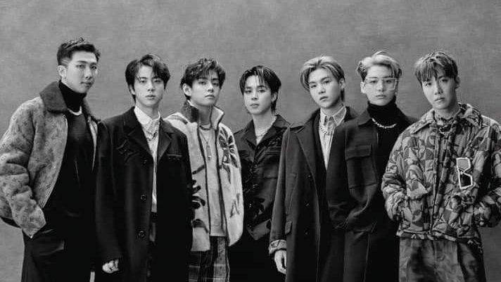 kiss_seven7's tweet image. — Con respecto al nuevo álbum de #BTS Bighit dijo:

"El álbum de antología "Proof", que consta de tres CDs, incluye muchas pistas diferentes, incluidas tres pistas completamente nuevas, que reflejan los pensamientos e ideas de los miembros sobre el pasado, presente y futuro [..]