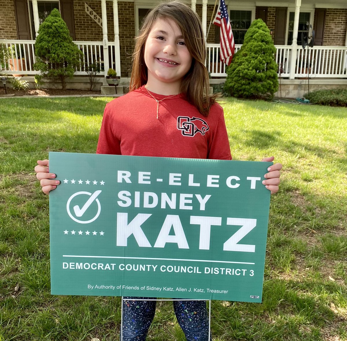 KatzForCouncil's tweet photo. A reminder that tomorrow is a brighter day!  

Here is Harper a future @QOPoms helping me deliver signs. 

Thanks Harper and THANK YOU for your support! https://t.co/GzrHLfCv8q