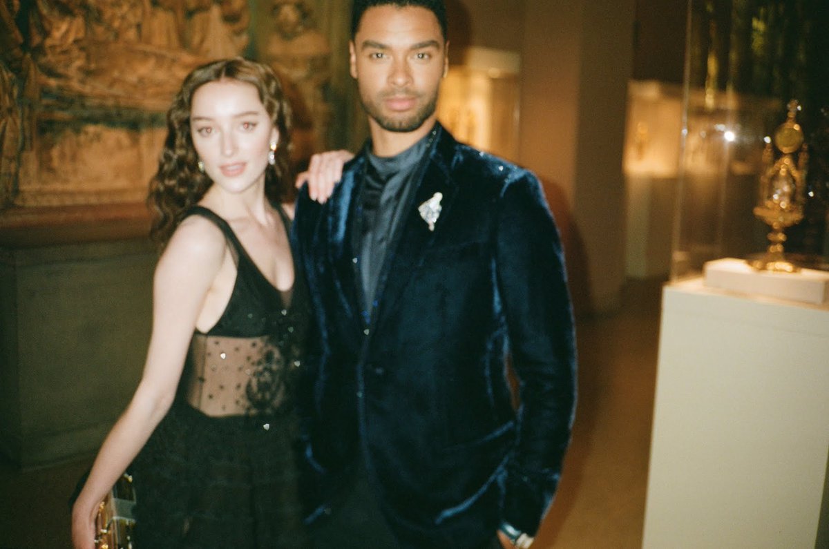 eliesaaabs's tweet photo. The 2022 Met Gala photographed by Kaia Gerber https://t.co/6eMcwOyK9n
