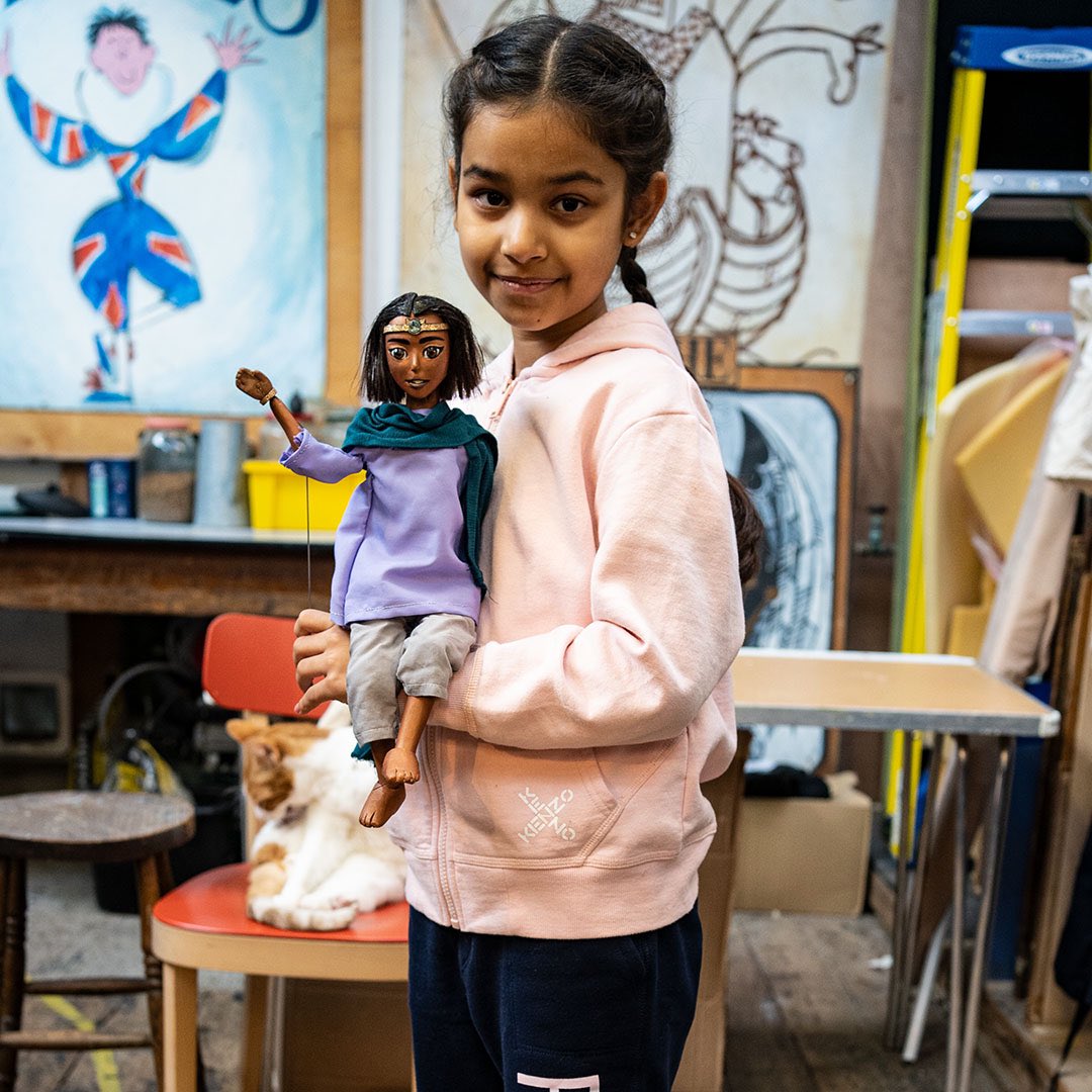 Meet the team of the new comic book, "Priya and the Twirling Wind" at RICH MIX London on Saturday, May 7 at 1pm. richmix.org.uk/events/priya-a…

<a href="/RichMixLondon/">Rich Mix</a> @cometoUKAFF <a href="/PupptRevolution/">Puppet(R)Evolution</a> @littleangeltheatre #workshop #comics #puppets #climatechange