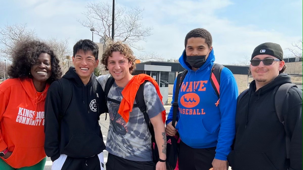 CUNYKCCPRES's tweet image. Greeted them on their first days of classes and ready to cheer them on today! Top-seeded @CUNYKCC #KCCWave  vs @BCCcuny  for the 2022 #CUNYAC Community College Baseball Championship in our backyard at Maimonides Park in #ConeyIsland today at 2pm.  FB Live: lnkd.in/eNB4PHAE