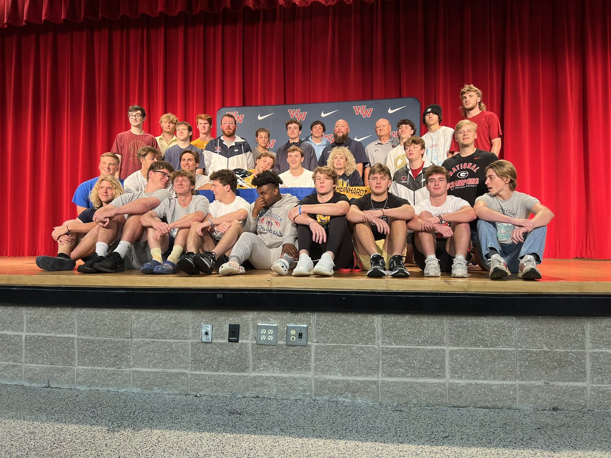 CoachCamps's tweet photo. Congrats to our @WoodstockFtball players getting an opportunity to continue their athletic careers! 

Ryan Burke - Birmingham Southern
Brady Williams - Birmingham Southern 
Benji Shackelford - Reinhardt (Lacrosse)
David Sayles - Reinhardt (Track and Field) 

#WeAreWoodstock https://t.co/5joO25dbvY